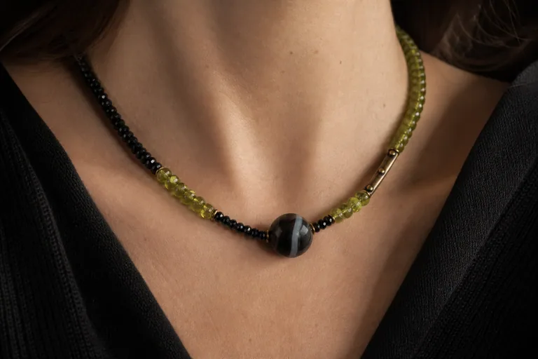The Green Flash Collar On-body close crop